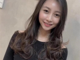 中长发怎么烫好看 烫发尾发型知性优雅