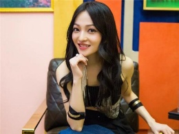 张韶涵最新发型 每一款都甜美减龄