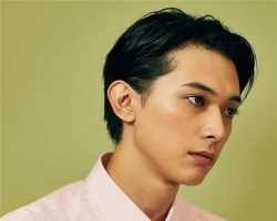 四款男生流行发型 照着做变成小鲜肉