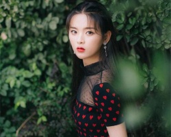 灵动清新中长直发 简约利落美到开挂