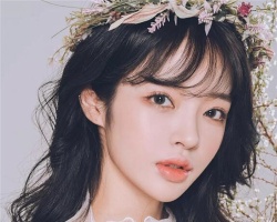 你的发质适合留什么卷发 优雅减龄展现温柔