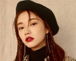 女生清新长发扎发编发 时尚造型打造可爱小仙女