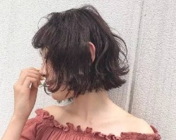 短卷发适合什么脸型 短卷发怎么打理