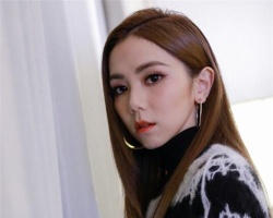 邓紫棋直发发型 小个子女生显高的发型