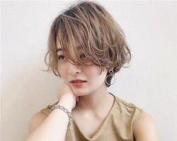 露耳精灵短发 时尚网红都在pick