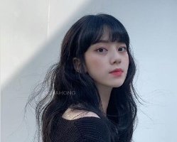 剪刘海好看还是不剪好看 发型师详解五官选刘海技巧