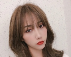 齐肩发怎么剪显脸小 减龄又提颜女生微卷发型