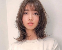 中长发怎么剪好看 尽显温柔感中长发造型设计