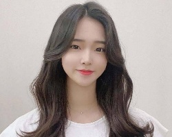 最新韩式长卷发发型 让你路人瞬间变女神