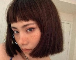 女生狗啃刘海发型 不规则齐刘海美翻天