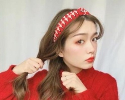 女士单侧麻花辫编发教程 带个发带直接变小仙女