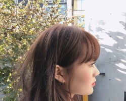 2021春夏可可棕系染发超流行 低调显白发质看上去更是好到不行