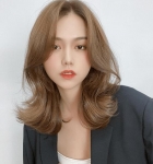 最流行外翻卷烫发 美到让人移不开眼