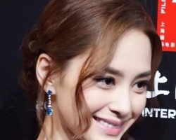 扎头发两边留头发真好看，瘦脸效果好到堪比整容哦