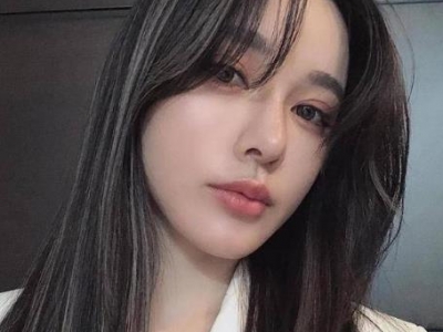 什么脸型适合直发发型 直发剪八字刘海好看吗