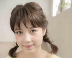 怎么编麻花辫减龄？学生双马尾麻花辫扎法超简单