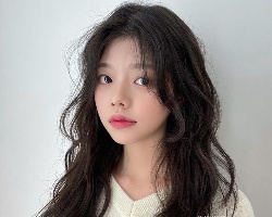 今年流行Rain Perm烫发发型 让造型看起来更加柔和立体