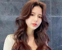 唯美长发大波浪发型 时髦洋气最令人心动