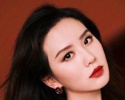 刘诗诗烟熏妆写真造型 一改往日知性温和的气质