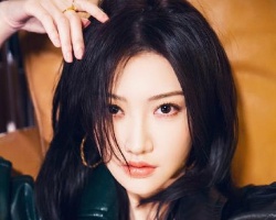 景甜氛围感朋克写真造型 酷飒女王时尚前卫