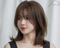 女士烫发的各种款式图片 韩式微卷发优雅清新不挑脸