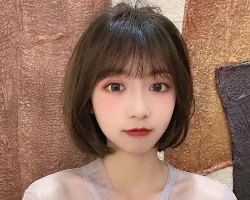 最显脸小短发推荐 换上齐脸短发秒变小V脸