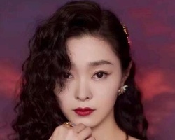 宋轶复古羊毛卷造型 满头羊毛卷尽显慵懒暖意