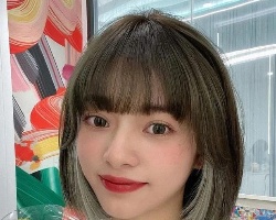 女生挂耳染正流行 时髦精必备染发推荐