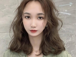 女生中长头发怎么烫好看 中长烫发推荐款款时尚