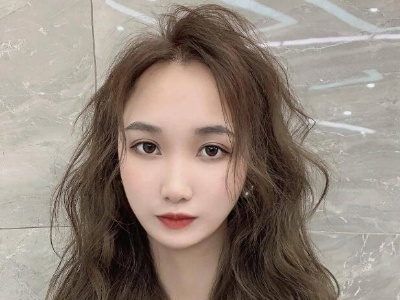 女生中长头发怎么烫好看 中长烫发推荐款款时尚