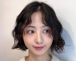 中短发烫什么卷好看 中短发蛋卷头时尚俏皮显年轻