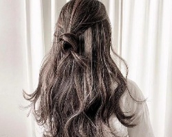 适合长发的半扎发发型 打结式扎法设计别致又个性