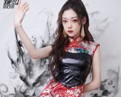 硬糖少女水墨风旗袍写真 国风少女造型尽显侠骨柔情