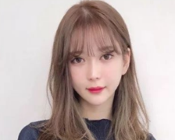 女生选择直发还是卷发 直发和烫发前后对比照片