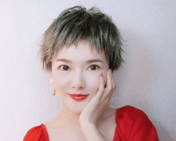 最流行的狗啃短发 女生超短发这样弄最有个性