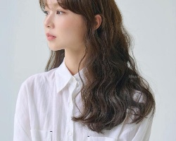 发型师推荐今年流行的烫发 蓬松蕾丝烫、水波纹果冻烫超红