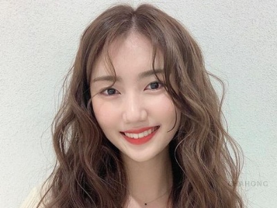 今年流行女士烫发的各种款式图片，果冻烫根本