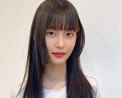 你和女神的距离只差一款发型 层次公主切强势瘦脸