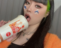 爆顶染成热门染发 个性挑染甜飒众人