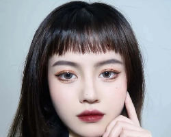 减龄必选的刘海 眉上刘海甜飒万分