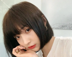 发尾剪齐变女王 个性一刀切短发