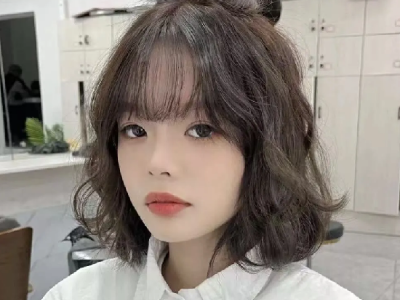 短发怎么烫好看 “芭比烫”打造芭比脸