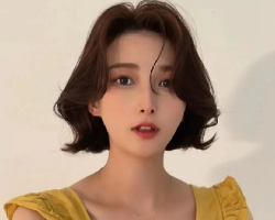 只是烫了这款发型 美得认不出自己