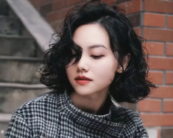 职场烫发范本 气质为你而来