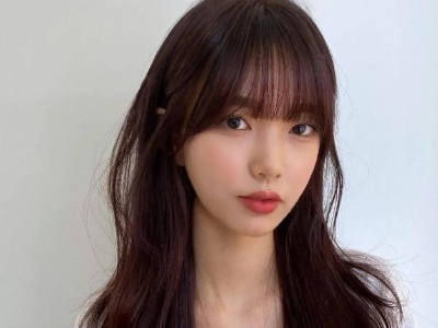 长头发怎么染好看 红棕色显白又显气质