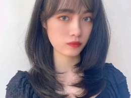 女生高层次锁骨发图片 发尾碎剪造型感满分