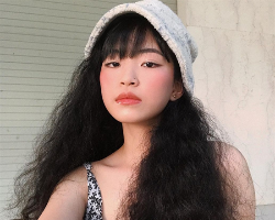 女生长发烟花烫 复古年代感烫发