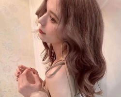 日系风格长卷发推荐 女生烫个头发又美又撩