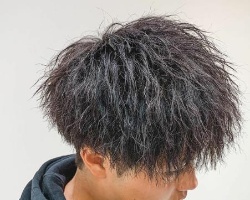 头发多适合锡纸烫吗？适合，建议先打薄再烫发
