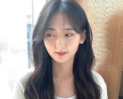适合职场的长发烫发推荐 知性优雅彰显时尚魅力